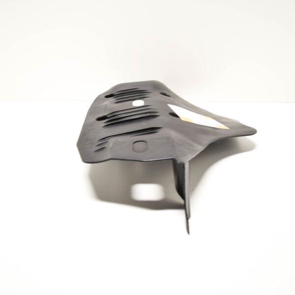 33326796138 - BMW 1 F20 ORIGINAL Rear Right Control Arm Cover Plastic 6796138 2017