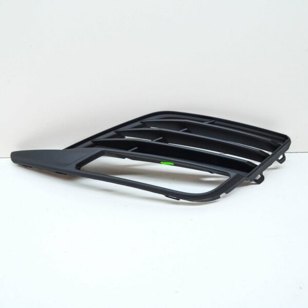 5F0853666J9B9 - NEW SEAT LEON MK3 5F FRONT RIGHT FOG LIGHT GRILLE 5F0853666J9B9 ORIGINAL