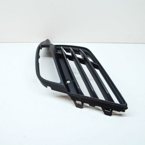 5F0853666J9B9 - NEW SEAT LEON MK3 5F FRONT RIGHT FOG LIGHT GRILLE 5F0853666J9B9 ORIGINAL