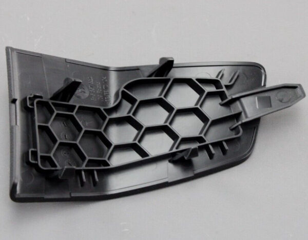 5H68677484PK - NEW VOLKSWAGEN GOLF MK8 CD1 REAR RIGHT INSPECTION COVER 5H68677484PK ORIGINAL