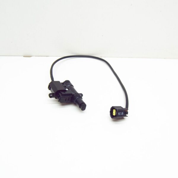 81560G7001 - HYUNDAI KONA Electric MK1 Fuel Filler Door Push Opener 81560G7001 ORIGINAL