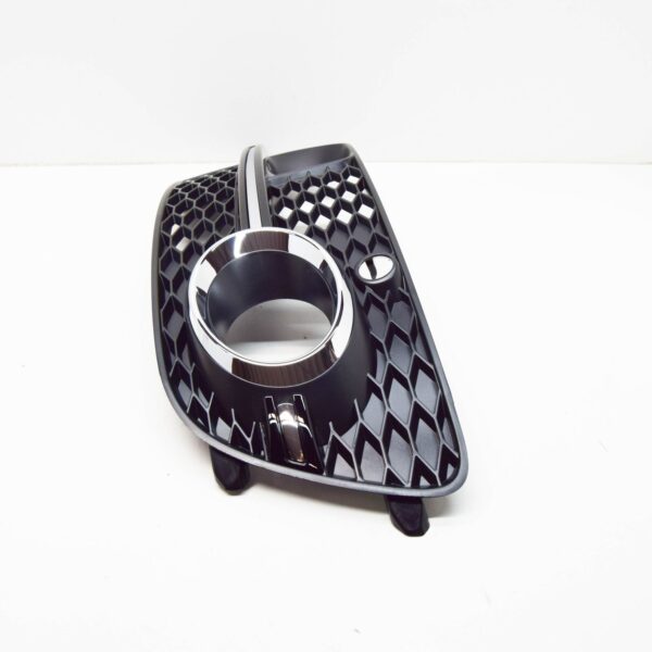 8R0807682QBJI - NEW AUDI Q5 8R FRONT RIGHT BUMPER AIR GUIDE GRILLE 8R0807682QBJI ORIGINAL