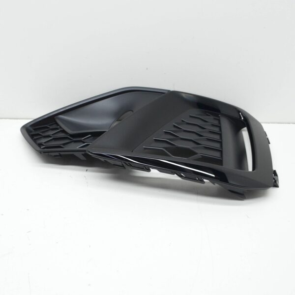 8W0807682AMT94 - NEW AUDI A4 AVANT B9 FRONT RIGHT BUMPER GRILLE 8W0807682AMT94