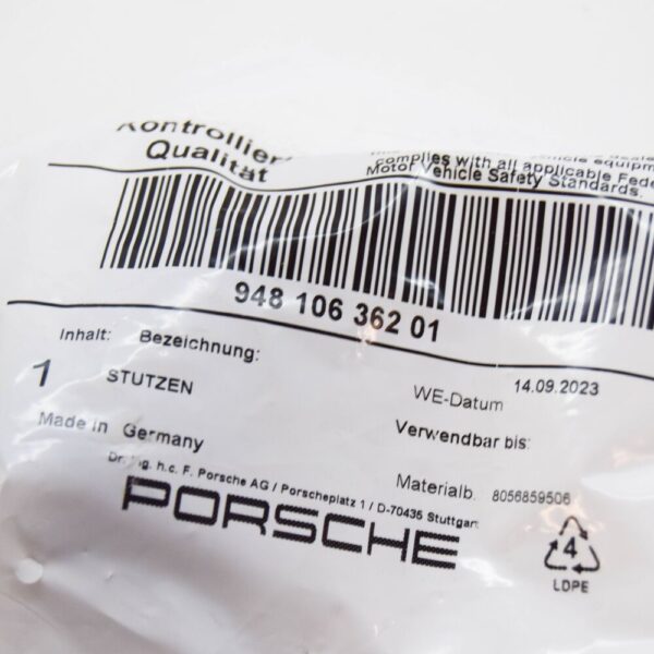 94810636201 - Porsche Cayenne 9PA Engine Oil Cooler Line Connector 94810636201 NEW GENUINE