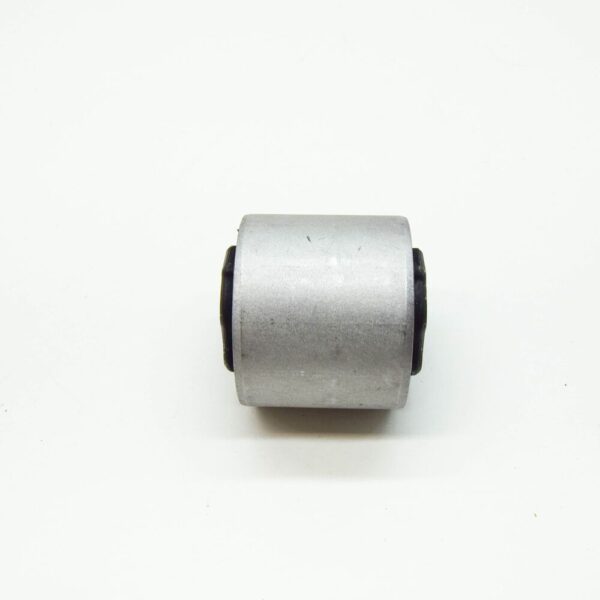 95834933780 - PORSCHE CAYENNE 92A Front Differential Rubber Bush 958343933780 NEW GENUINE