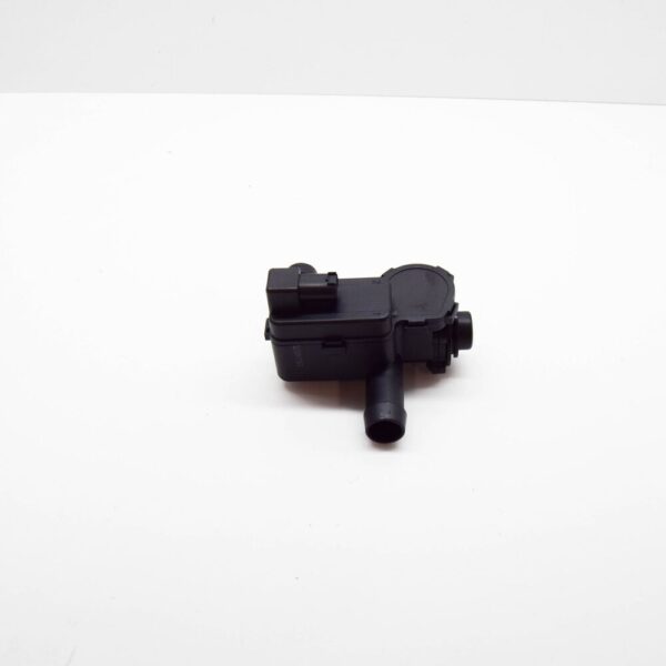 95857281000 - PORSCHE CAYENNE 92A Heater Valve 95857281000 NEW