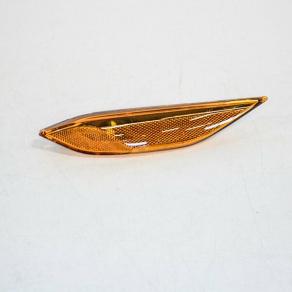 95863107200 - NEW PORSCHE CAYENNE 92A FRONT RIGHT FENDER TURN SIGNAL 95863107200 ORIGINAL