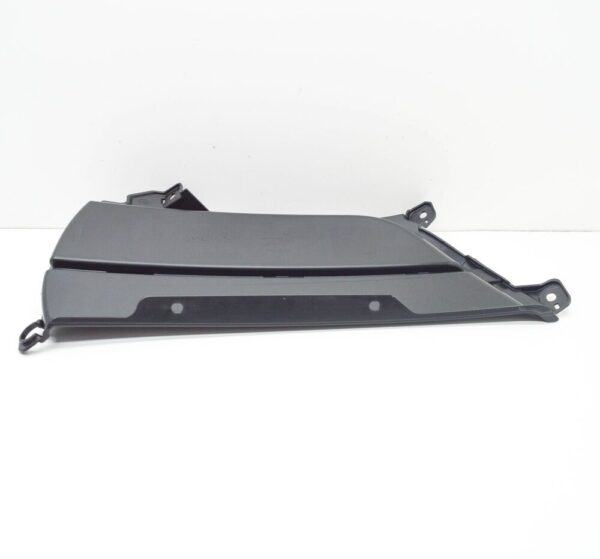 95B121334DOK1 - Porsche Macan 95b.2 air guide panel front right closed 95B121334DOK1