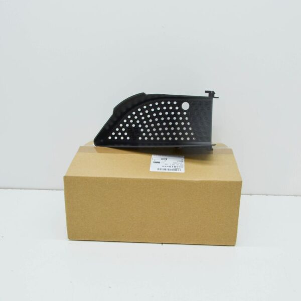 95B121700C1E0 - Porsche Macan 95B Cooler Right Duct 95B.121,700.C1E.0 NEW REAL