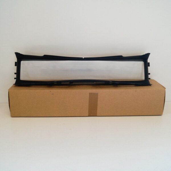 95B1217101E0 - Porsche Macan 95B Cooler Air Channel 95B121710 1E0 REAL NEW