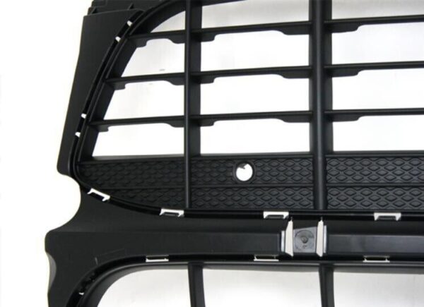 95B807683H1E0 - Porsche Macan 95B Black Center Grill 95B807683H1E0 Original New