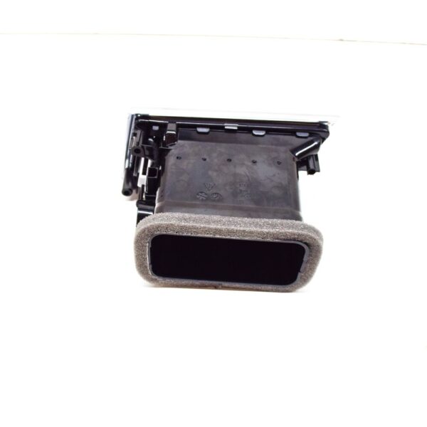 95B819701EG0B - PORSCHE MACAN 95B LEFT OUTER A/C VENT 95B819701EG0B GENUINE