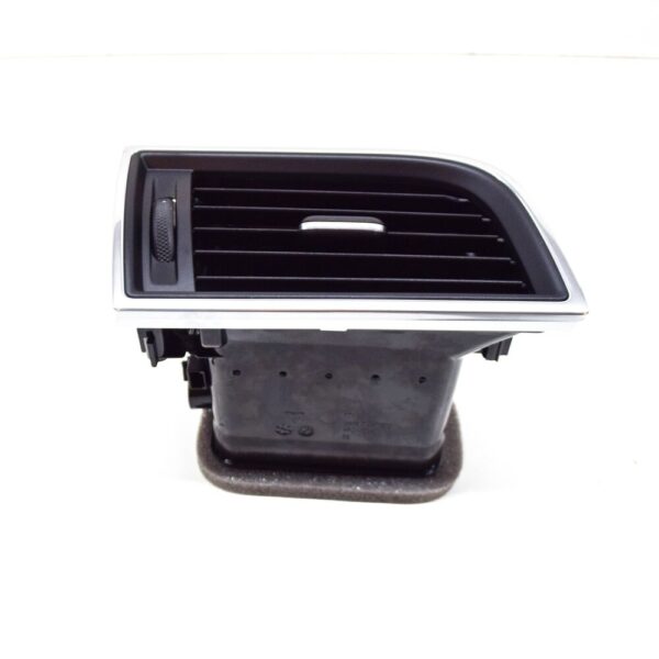 95B819701EG0B - PORSCHE MACAN 95B LEFT OUTER A/C VENT 95B819701EG0B GENUINE