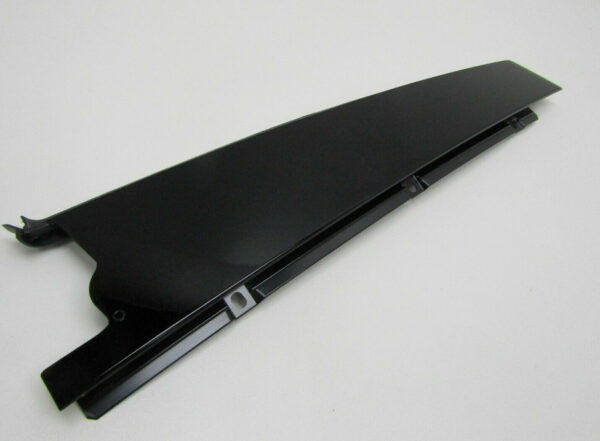 95B853351D - Porsche Macan 95b door strip rear left 95B853351D NEW ORIGINAL
