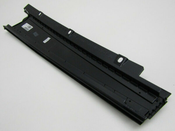 95B853351D - Porsche Macan 95b door strip rear left 95B853351D NEW ORIGINAL