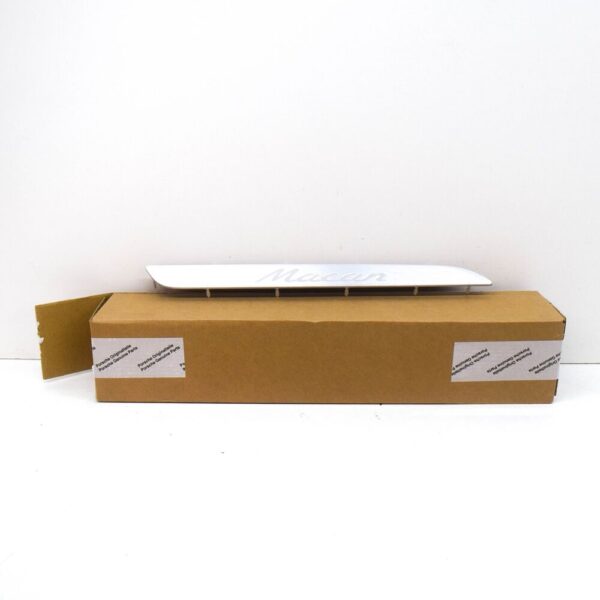 95B853468T - Porsche Macan Mk2 Front Right Rocker Panel Sill Trim 95B853468T NEW GENUINE