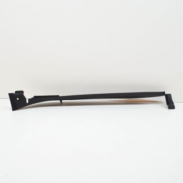 95B854777B1E0 - Porsche Macan 95B fender insulation front left 95B854777B1E0 new original