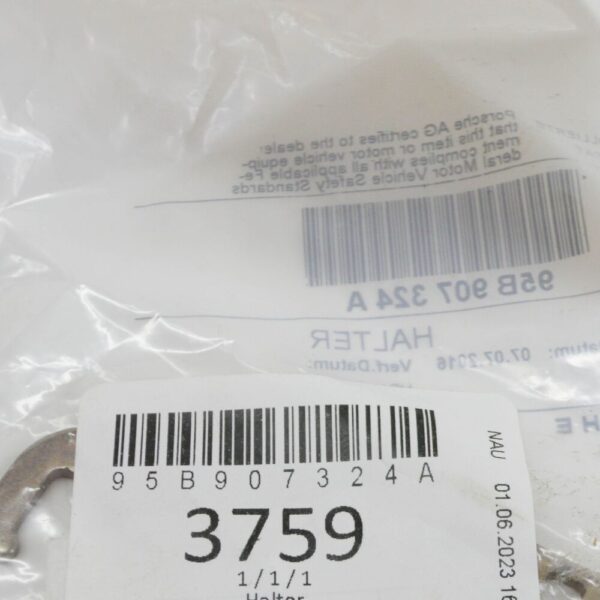 95B907324A - PORSCHE MACAN 95B Anti-Roll Bar Bracket 95B907324A 95B.907.324.A NEW