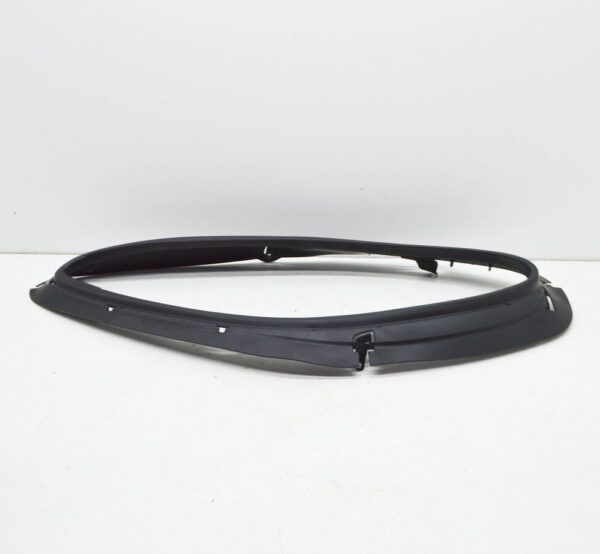 95B941323E - Porsche Macan 95B front left headlight gasket rubber 95B941323E new genuine