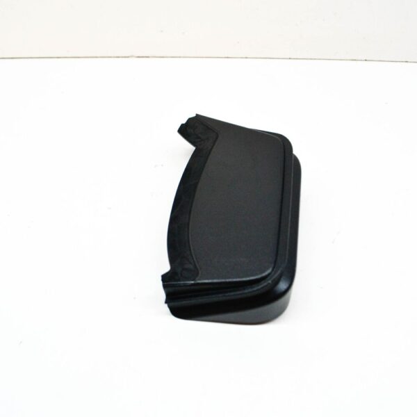 95B945427G - Porsche Macan MK2 taillight center left cover 95B945427G NEW ORIGINAL