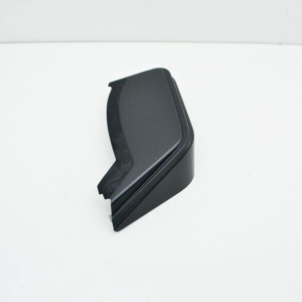 95B945428G - Porsche Macan 95b taillight center right cover 95B945428G 2019 NEW ORIGINAL