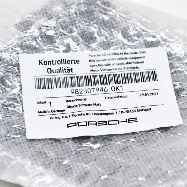 982807946OK1 - PORSCHE 718 BOXSTER 982 GTS Front Right Washer Cover 982807946OK1 NEW