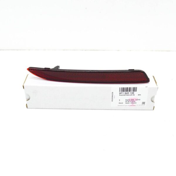 99163148602 - Porsche 911 991 Rear Right Bumper Reflector 9P1945106 NEW GENUINE