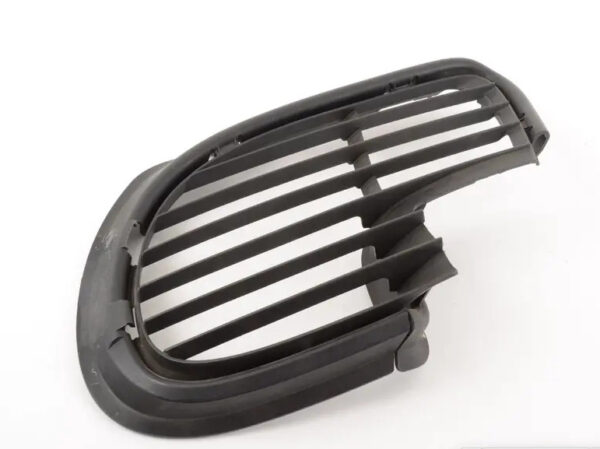 9965055630101C - Porsche 911 996 Carrera bumper grille front left 9965055630101C, original