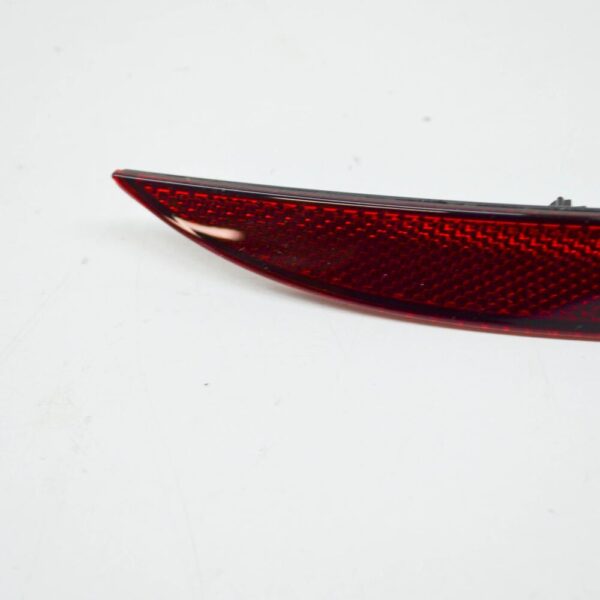 9J1945104E - Porsche Taycan bumper reflector rear right 9J1945104E NEW ORIGINAL