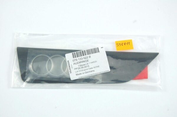 079133622B - 2007 Audi R8 Engine Cover Emblem Logo Sticker Right Original 079133622B