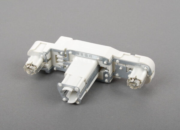 3C8945257B - NEW VW CC 09-12 OUTER TAIL LIGHT BULB CARRIER  3C8945257B ORIGINAL
