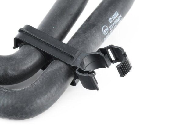 7L8122073E - Audi Q7 4L 2010 2015 Genuine Vag Cooling Hose 7L8122073E