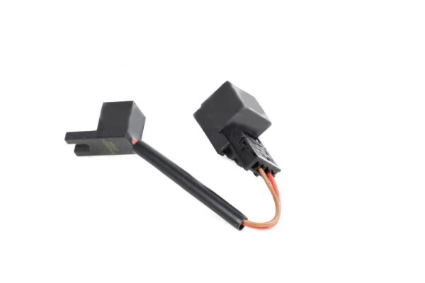 8U0947555A - Audi Q3 Rsq3 Original Trunk Lid Sensor 8U0947555A 8U0947