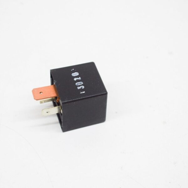 03C906207 - NEW VW GOLF MK5 CURRENT MEASUREMENT RELAY LOCATION/CODE SENSOR 03C906207