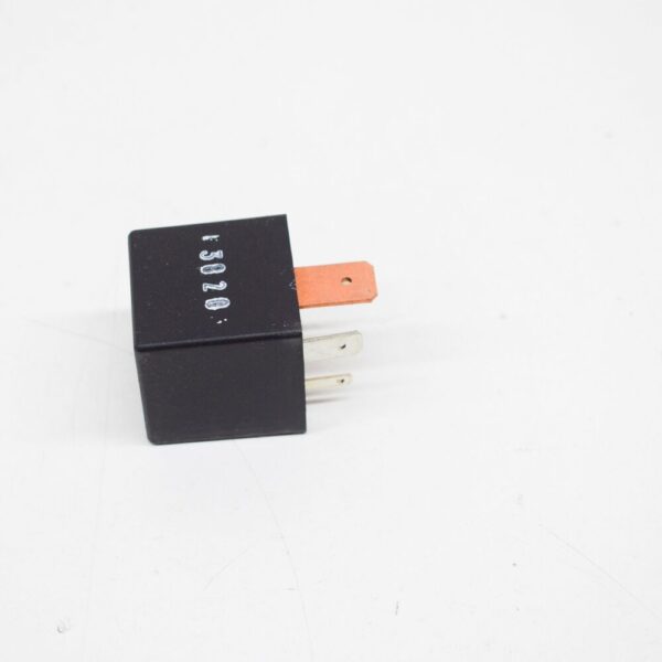 03C906207 - NEW VW GOLF MK5 CURRENT MEASUREMENT RELAY LOCATION/CODE SENSOR 03C906207