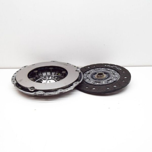 04L141015 - VW PASSAT ALLTRACK B8 3G5 clutch set 04L141015 NEW