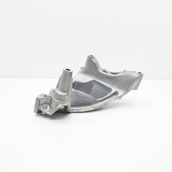 04L199207G - NEW VOLKSWAGEN CRAFTER FURGON SY ENGINE BRACKET RIGHT SIDE 04L199207G