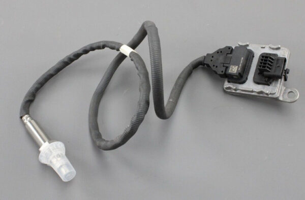 04L907807EE - NEW VW PASSAT ALLTRACK B8 LAMBDA OXYGEN NOX SENSOR 04L907807EE ORIGINAL
