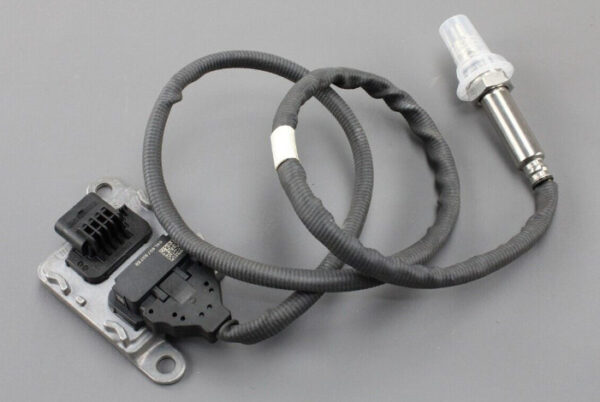 04L907807EE - NEW VW PASSAT ALLTRACK B8 LAMBDA OXYGEN NOX SENSOR 04L907807EE ORIGINAL