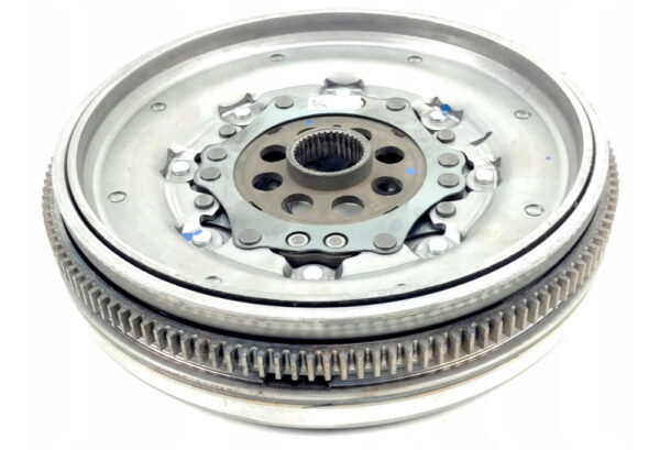 05L105266K - NEW VOLKSWAGEN ARTEON 3H7 DUAL MEASURE FLYWHEEL 05L105266K ORIGINAL