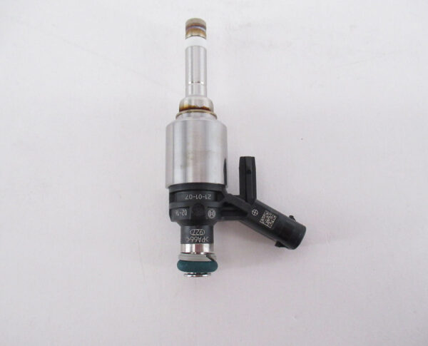 06A906036P - NEW VOLKSWAGEN GOLF 5G MK7 FUEL INJECTOR VALVE 06A906036P ORIGINAL
