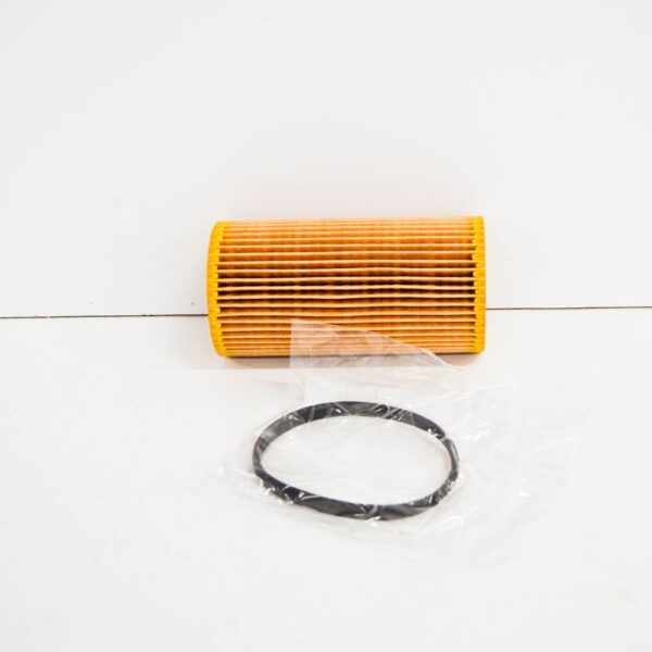 06D115562 - Oil filter for Volkswagen Jetta MK5, 06D115562, 2.5 petrol, NEW, ORIGINAL