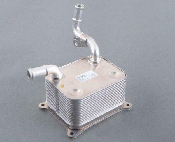 079117015P - New Volkswagen TOUAREG 7L Engine Oil Cooler 079117015P