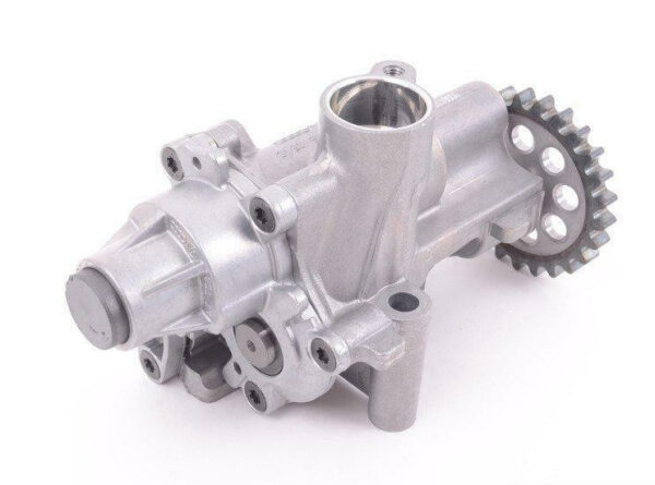 07K115105AC - NEW VOLKSWAGEN BEETLE A5 ENGINE OIL PUMP 07K115105AC ORIGINAL