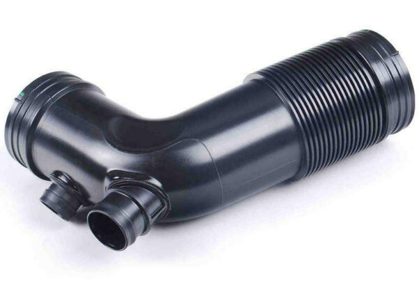 07K129684B - NEW VOLKSWAGEN BEETLE A5 AIR INTAKE CONNECTION PIPE 07K129684B