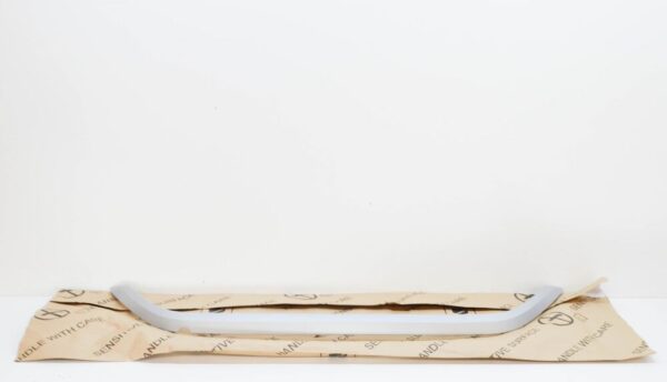 11A8533332UC - NEW VOLKSWAGEN ID.4 E21 REAR BUMPER CENTER LOWER MOLDING 11A8533332UC ORIGINAL