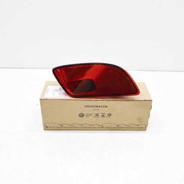 11B945701A - NEW VOLKSWAGEN ID.4 E21 REAR LEFT FOG LIGHT REFLECTOR RHD 11B945701A