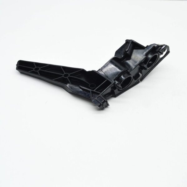 17A807183 - NEW VOLKSWAGEN JETTA MK7 A7 FRONT LEFT BUMPER BRACKET 17A807183 ORIGINAL