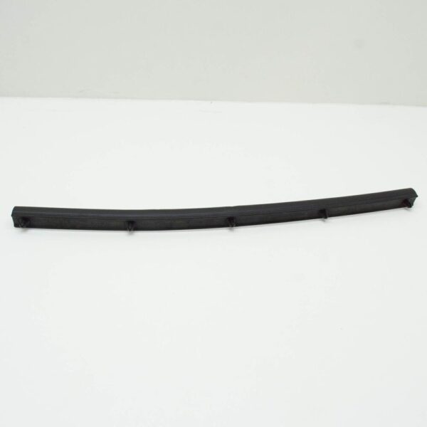 17A823707 - NEW VOLKSWAGEN JETTA MK7 FRONT LEFT BONNET HOOD SEAL 17A823707 ORIGINAL