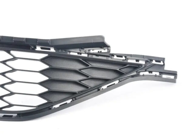 17A853677D9B9 - NEW VOLKSWAGEN JETTA A7 MK7 FRONT LOWER VENT GRILLE 17A853677D9B9 ORIGINAL